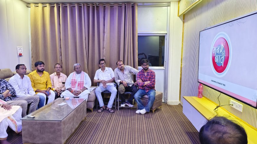 टिकैतगंज में ‘मन की बात’ सुनकर वृक्षारोपण का लिया संकल्प