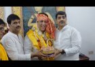 वृन्दावन में गोविंदा की भक्ति: बांके बिहारी मंदिर में टेका माथा, भक्तों में मची सेल्फी की होड़
