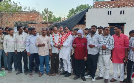 विधायक निधि से बनी सड़कों का ग्रामीणों से कराया उद्घाटन