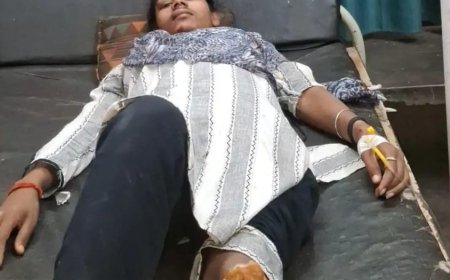 कुत्ते को बचाने में बाइक अनियंत्रित, भाई-बहन गंभीर घायल