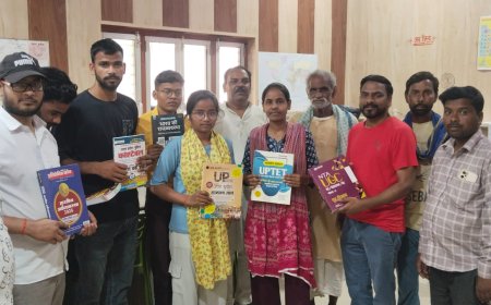 लाइब्रेरी के बच्चों को मिली उपयोगी प्रतियोगी पुस्तकें