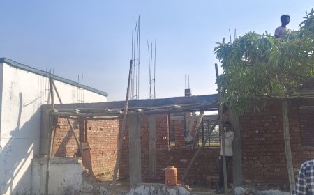 गैसड़ी में आंगनबाड़ी केंद्र निर्माण में धांधली का आरोप, घटिया सामग्री से बन रहा बच्चों का भविष्य