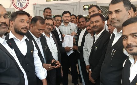 बाराबंकी में अधिवक्ताओं ने मुख्यमंत्री को सौंपा ज्ञापन