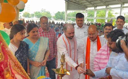 स्कूल चलो अभियान की हुई भव्य शुरुआत, रैली निकालकर दिया शिक्षा का संदेश