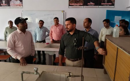 डीएम ने जय प्रकाश नारायण सर्वोदय विद्यालय तीरगांव का किया निरीक्षण