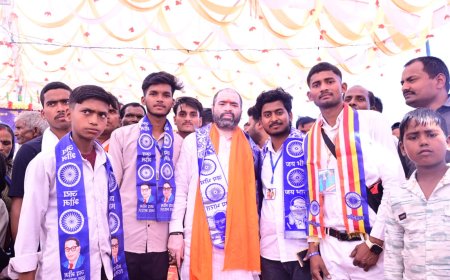 सिरौलीगौसपुर तहसील क्षेत्र के ग्राम डूंडी में अम्बेडकर जयन्ती के अवसर पर प्रदेश के खादय रसद राज्य मंत्री सतीश चन्द्र शर्मा, पूर्व कारागार कैबिनेट मंत्री राकेश कुमार वर्मा, ब्लाक प्रमुख रेनू वर्मा, पूर्व ब्लाक प्रमुख सन्तोष कुमार वर्मा सहित तमाम नेता पंहुचे