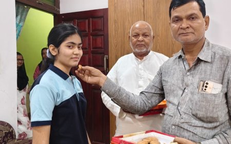 92 प्रतिशत अंक प्राप्त कर विद्यालय के टाप टेन मे स्थान किया हासिल