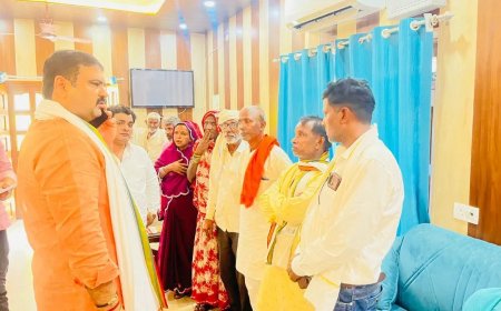 जनता दर्शन में उमड़ा जनसैलाब, विधायक अंकुर राज तिवारी ने सुनीं समस्याएं