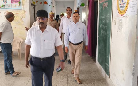 विकास की साप्ताहिक समीक्षा बैठक में ई केवाईसी का रहा मुद्दा