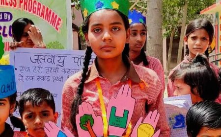 पृथ्वी की रक्षा हेतु बेहतर भविष्य की शुरुआत करनी चाहिए।   रचना यादव