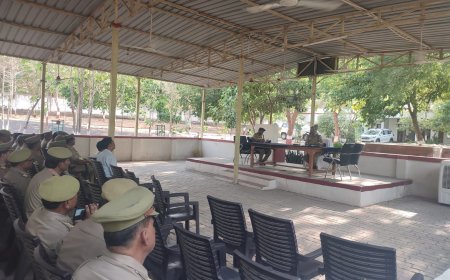 उत्तर प्रदेश पुलिस में होमगार्ड्स के पदों पर एनरोलमेंट -2025 की ऑफलाइन लिखित परीक्षा को सकुशल, निर्विघ्न, निष्पक्षता एवं शुचितापूर्ण सम्पन्न
