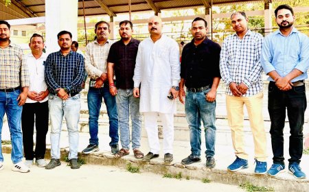 उत्तर प्रदेशीय प्राथमिक शिक्षक के जिलाध्यक्ष ने बेसिक शिक्षा अधिकारी को एंव लेखा अधिकारी को लम्बित मांगों के सम्बंध में पत्र दिया