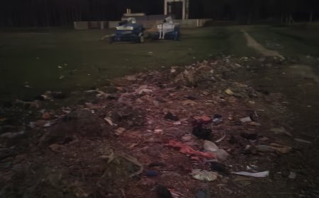 सिसहनिया घोपलापुर में गंदगी का अंबार, किसानों की जमीन पर फेंका जा रहा कचरा