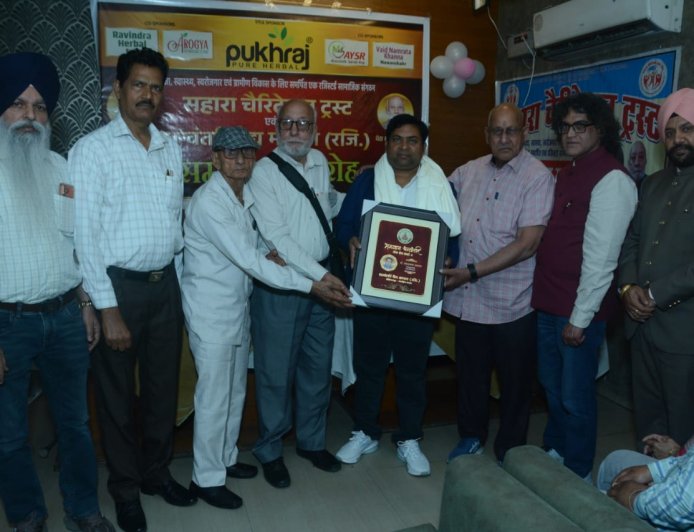 पंजाब में भी चमके पूर्वांचल के सपूत: डॉ. अखलाक अहमद को ‘ भगवान धन्वंतरि धनवंतरी अवॉर्ड 2026’