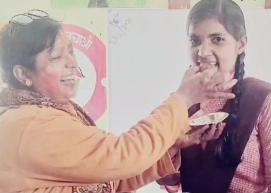 कंपोजिट स्कूल डीलिया की मेधावी छात्रा मानसी ने दोहरी सफलता हासिल की