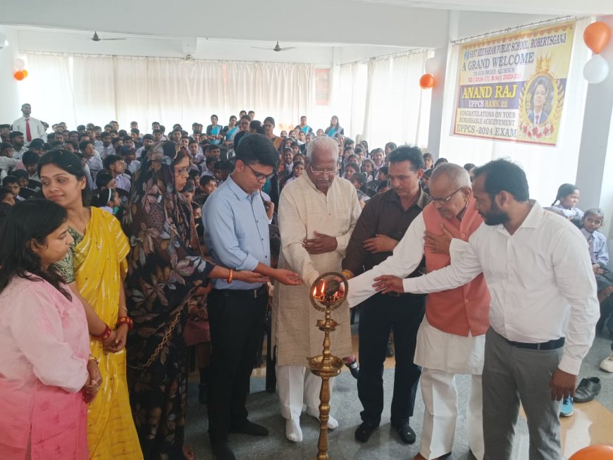यूपी पीसीएस में 22वीं रैंक पाने वाले आनंद राज सिंह का भव्य स्वागत
