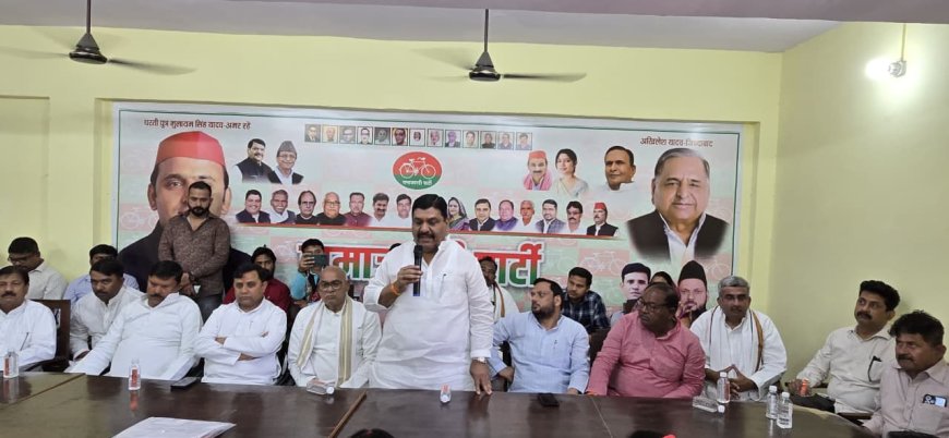 श्रद्धांजलि सभा में दादा संग्राम सिंह वर्मा को भावभीनी श्रद्धांजलि