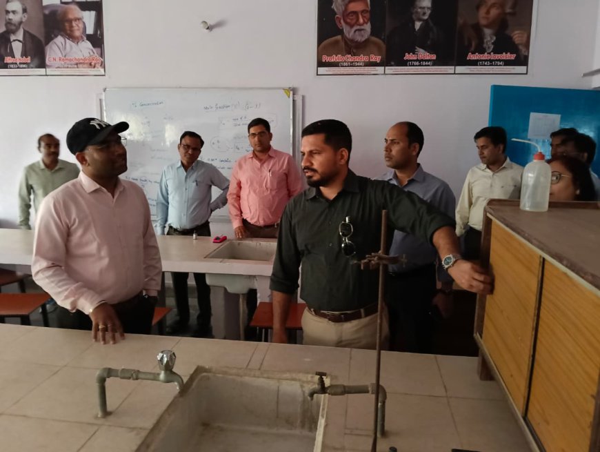 डीएम ने जय प्रकाश नारायण सर्वोदय विद्यालय तीरगांव का किया निरीक्षण