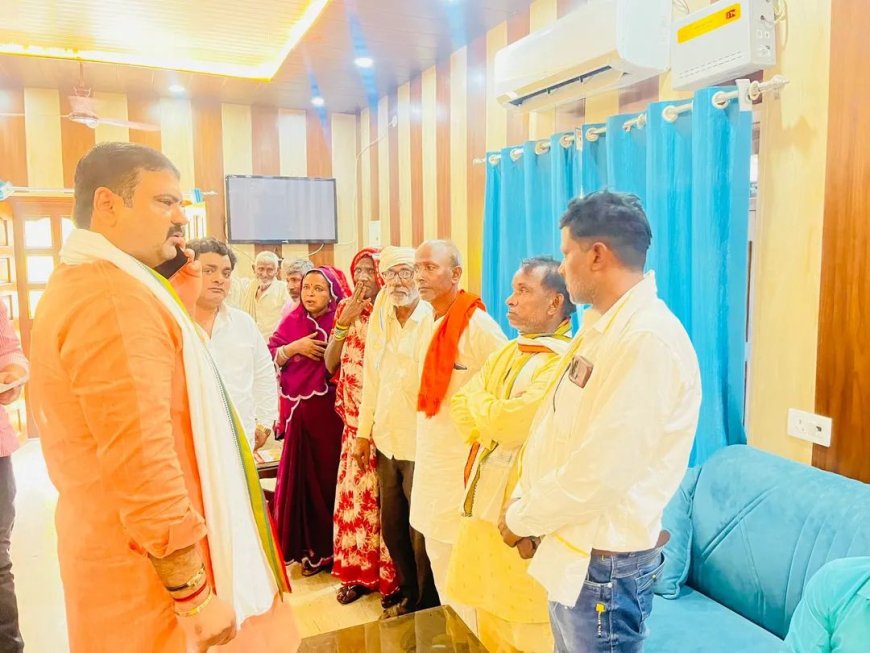 जनता दर्शन में उमड़ा जनसैलाब, विधायक अंकुर राज तिवारी ने सुनीं समस्याएं