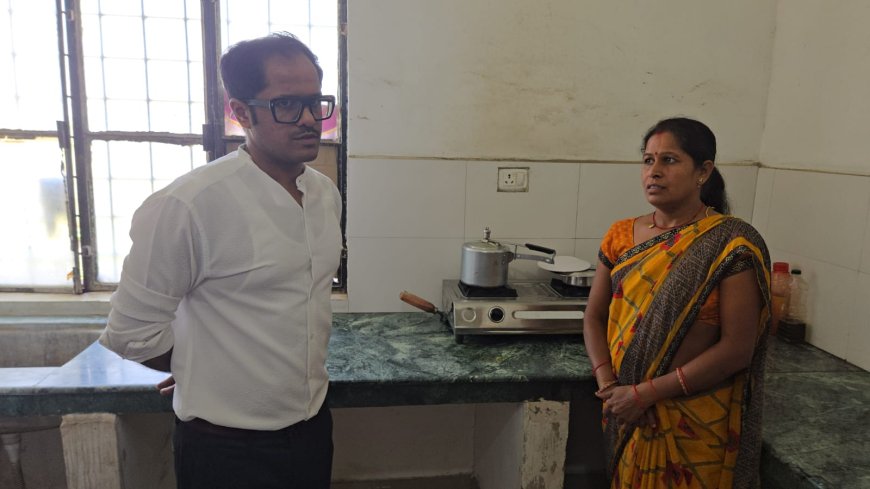 जिलाधिकारी ने 'सखी वन स्टॉप सेंटर' का किया औचक निरीक्षण; कार्यों की सराहना के साथ दिए दिशा-निर्देश