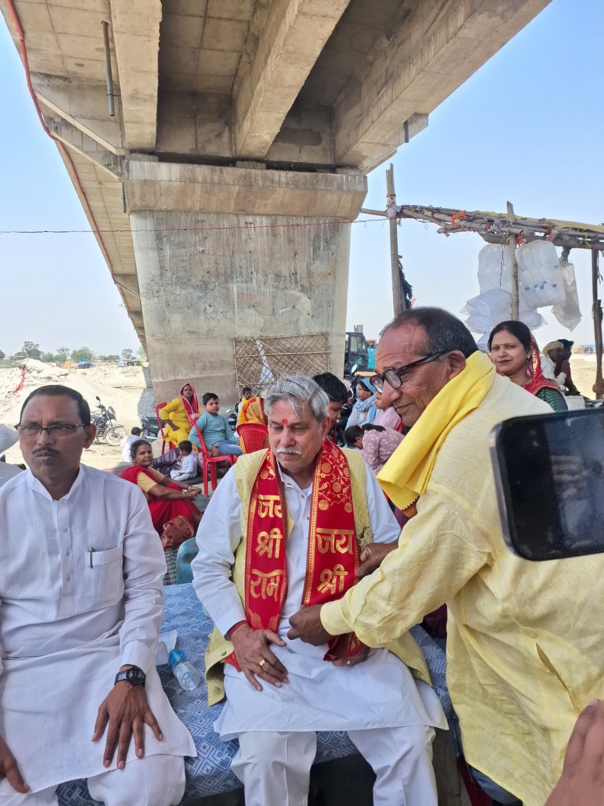 कछला घाट पर आज श्री गंगा सप्तमी  ,(मोक्ष दायिनी) पर विशाल भंडारा , छप्पन भोग,जलचर भोग लड्डुओं आदि का आयोजन