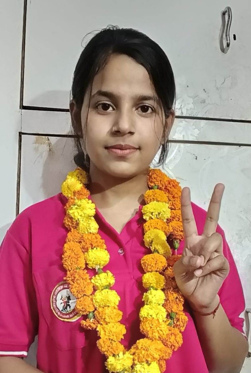 टिकैतनगर की दो बेटियों ने यूपी बोर्ड हाईस्कूल में टॉप-10 में बनाया स्थान, क्षेत्र का नाम किया रोशन