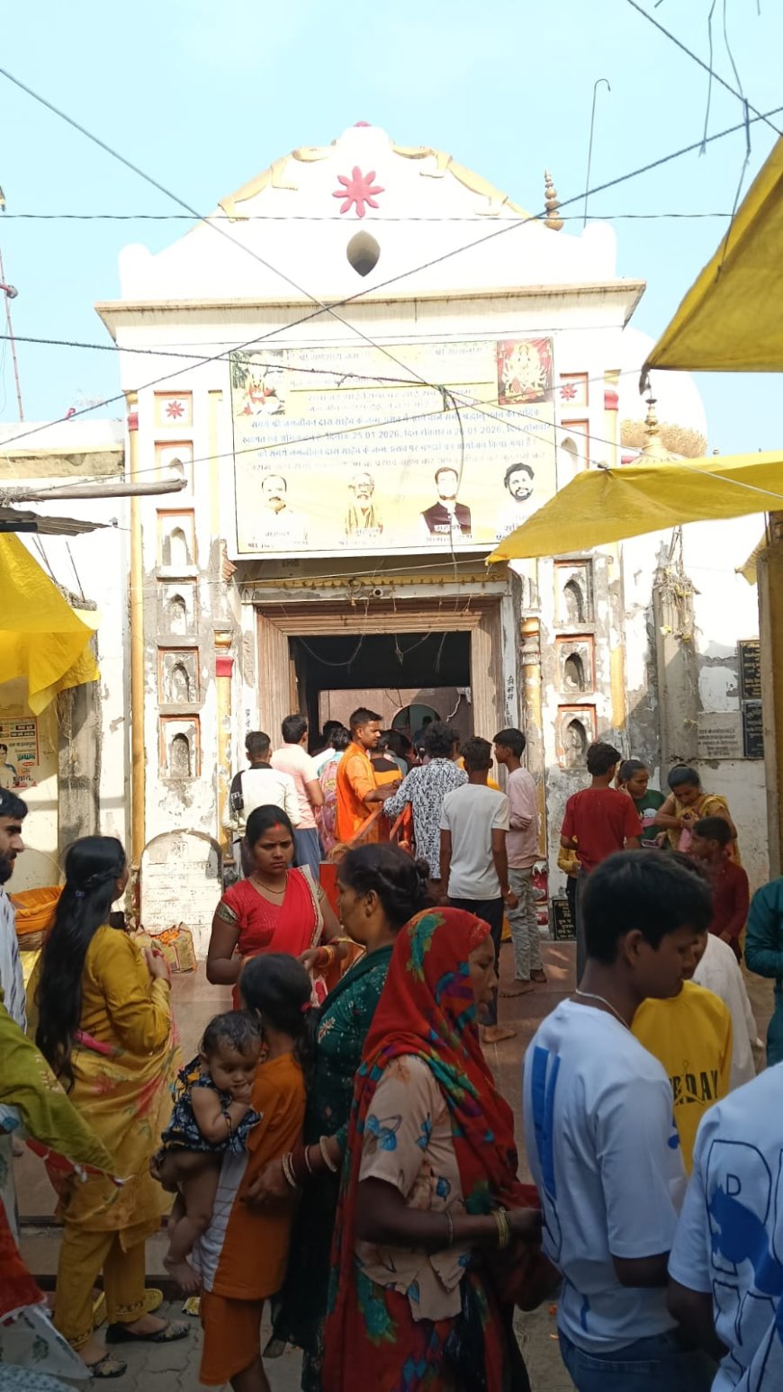 बडे बाबा के दरबार में उमडा आस्था का जन सैलाव