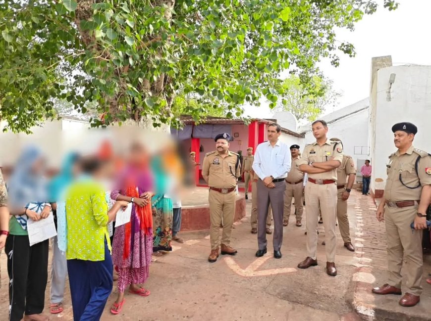 जिला कारागार का औचक निरीक्षण, बच्चों से संवाद कर बांटी खुशियां