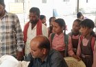 कम्पोजिट विद्यालय सिरौलीगौसपुर के अध्यापकों की शिकायत की गयी