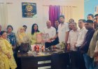 नवागत खंण्ड शिक्षा अधिकारी का अध्यापकों ने पुष्प गुच्छ भेंट कर सम्मान किया