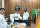 सामूहिक इस्तीफे की चेतावनी के साथ सहकारी कर्मचारियों ने प्रशासन को सौंपा ज्ञापन