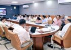 सीएम डैशबोर्ड समीक्षा में कमिश्नर सख्त, विकास कार्यों में तेजी लाने के निर्देश
