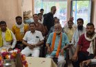 शहीद हरिश्चंद्र अग्रवाल की स्मृति में मरीजों व कामगारों को बांटे गए फल