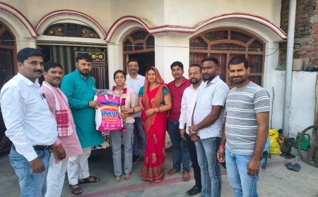 यू पी बोर्ड में प्रदेश में प्रथम स्थान प्राप्त कर क्षेत्र का नाम जिले में रोशन करने वाले मेधावी छात्राओं का भब्य स्वागत सम्मान किया गया