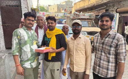 पश्चिम बंगाल में बीजेपी की जीत पर रनिया में जश्न,भाजपाइयों ने बांटी मिठाई