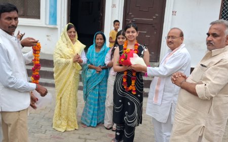 सरयू नदी की तलहटी की बेटी आन्या सिंह फेडरिस विद्यालय लखनऊ से हाईस्कूल की परीक्षा में 96% अंक प्राप्त कर टाप 10 में स्थान बनाया, विधान परिषद सदस्य अंगद सिंह अपने साथियों के साथ सम्मानित किया
