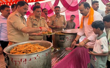 प्रथम मंगलवार पर थाना टिकैत नगर में दिव्य भंडारे का आयोजन