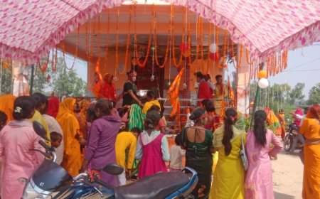 क्षेत्र के थानाडीह गांव में भगवान भोलेनाथ की प्राण प्रतिष्ठा में शिव बारात निकाली गई