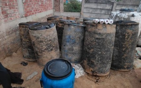 कानपुर देहात में मिलावटखोरों पर पुलिस का बड़ा प्रहार रनिया में 4000 लीटर संदिग्ध खाद्य तेल बरामद, संयुक्त टीम की छापेमारी से मचा हड़कंप