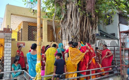 वट सावित्री व्रत: सुहागिनों ने अखंड सौभाग्य के लिए की बरगद की पूजा