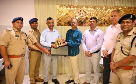 विदाई समारोह का आयोजन स्थानान्तरण होने पर अपर पुलिस अधीक्षक को दी गयी भावभीनी विदाई,जताया आभार