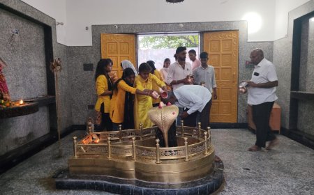 कुंतेश्वर महादेव मंदिर पर पूरे दिन चला रहा दर्शन पूजन
