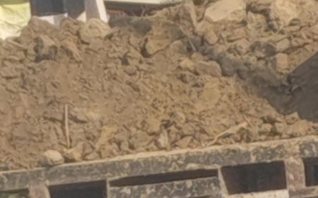 खनन माफियाओं का पचपेड़वा क्षेत्र में बढ़ा आतंक, अधिकारियों के संरक्षण में दिन-रात हो रहा अवैध खनन