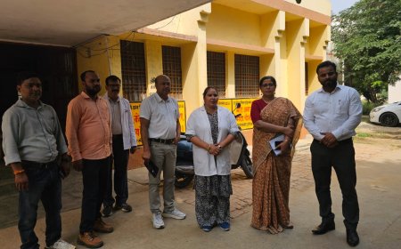 स्वास्थ्य विभाग की डिप्टी डायरेक्टर वर्तिका श्रीवास्तव ने विभिन्न स्वास्थ्य केन्द्रों का निरीक्षण किया