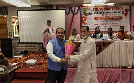 माहवारी स्वच्छता पर प्रेस कॉन्फ्रेंस: गाजीपुर में किशोरियों ने तोड़ी चुप्पी, खुलकर रखी अपनी बात