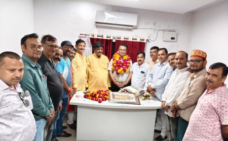 पीईएस में पदोन्नत पांच खंड शिक्षा अधिकारियों का सम्मान