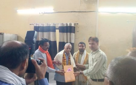 सहायक निर्वाचन अधिकारी हीरालाल पाल को दी गई भावभीनी विदाई
