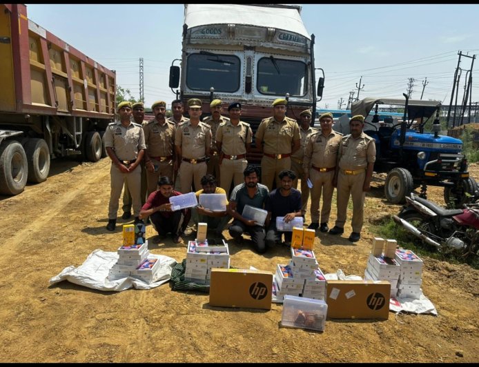 मथुरा में अंतरराज्यीय ट्रक चोर गिरोह का भंडाफोड़, 4 गिरफ्तार; 90 लाख के इलेक्ट्रॉनिक्स सामान सहित ट्रक बरामद