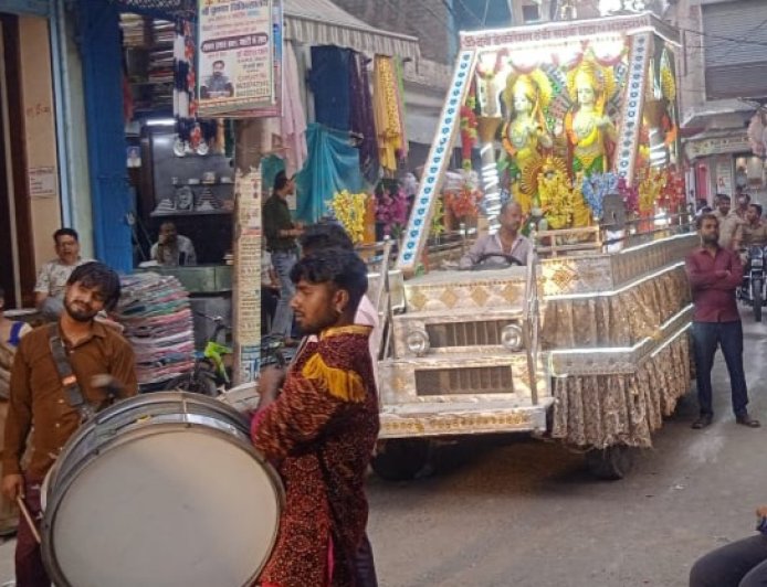 भगवान विष्णु के छठे अवतार भगवान परशुराम जी  की निकाली भव्य शोभायात्रा