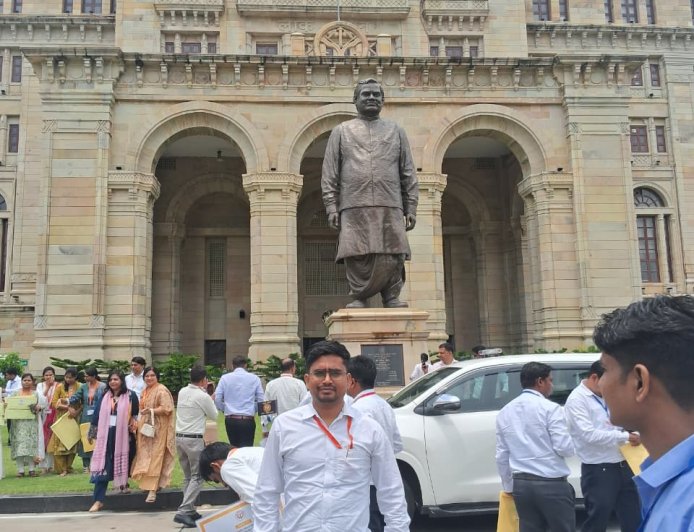 चित्रकूट अमन जायसवाल बने ऑडिट आफीसर